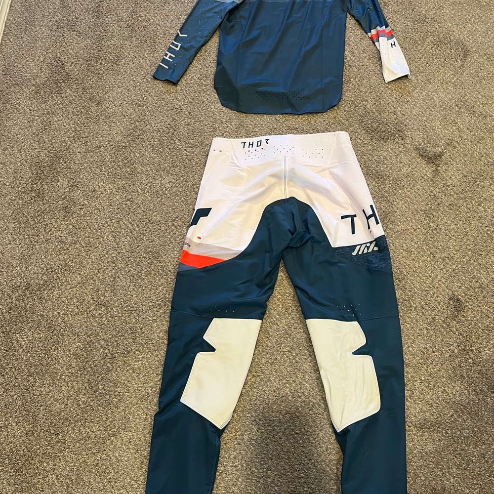 Thor Sportmode Gear Set - Picture 2 of 4